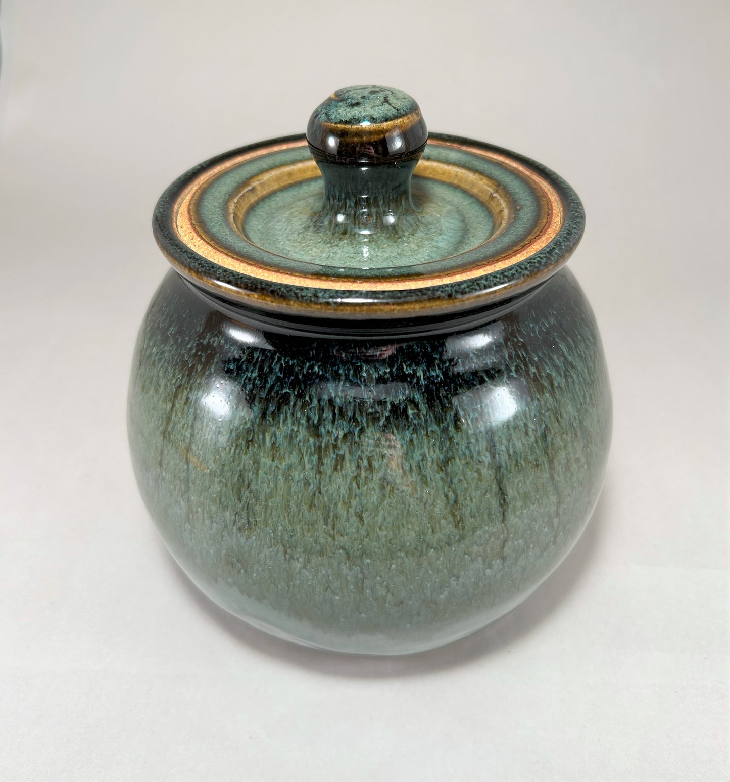 Pottery jar
