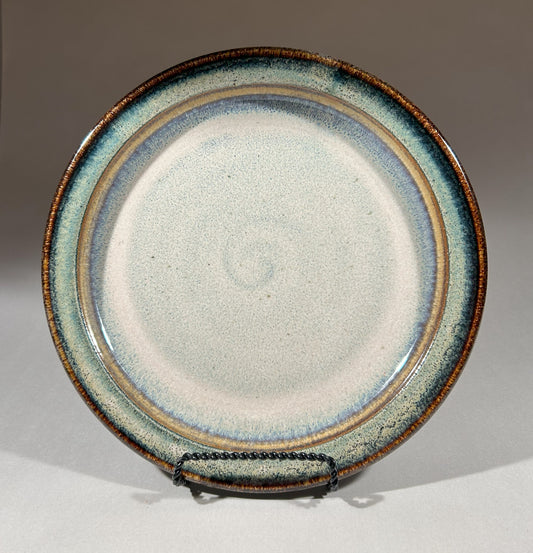 Handmade Pottery Dinner Plates: Artisanal Elegance for Your Table