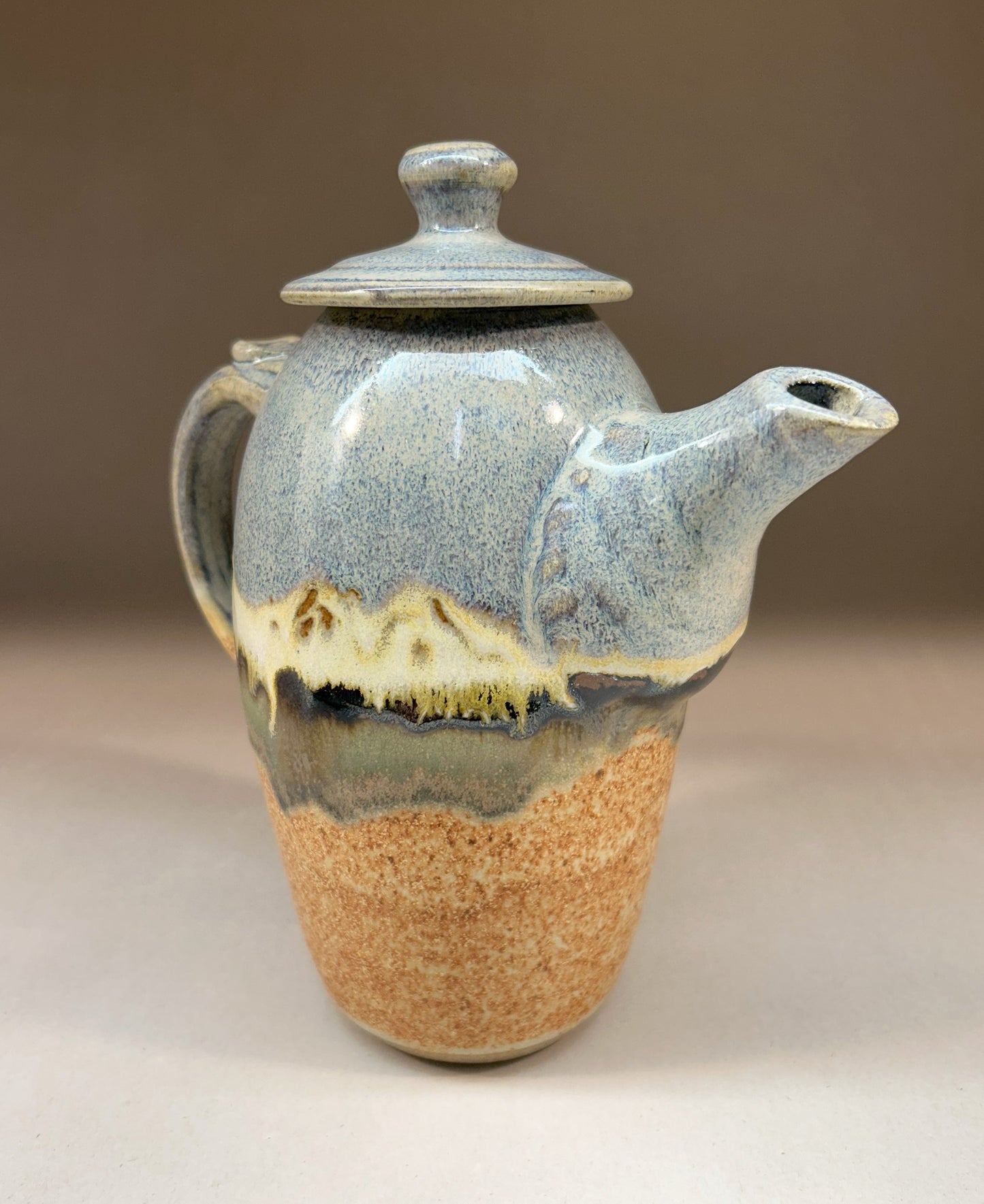 Handmade Pottery Teapot – Elegant, Functional, and Unique