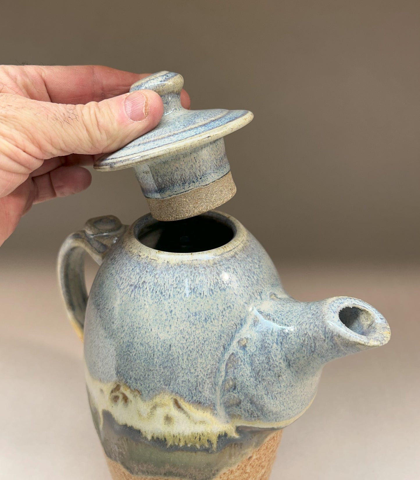 Handmade Pottery Teapot – Elegant, Functional, and Unique