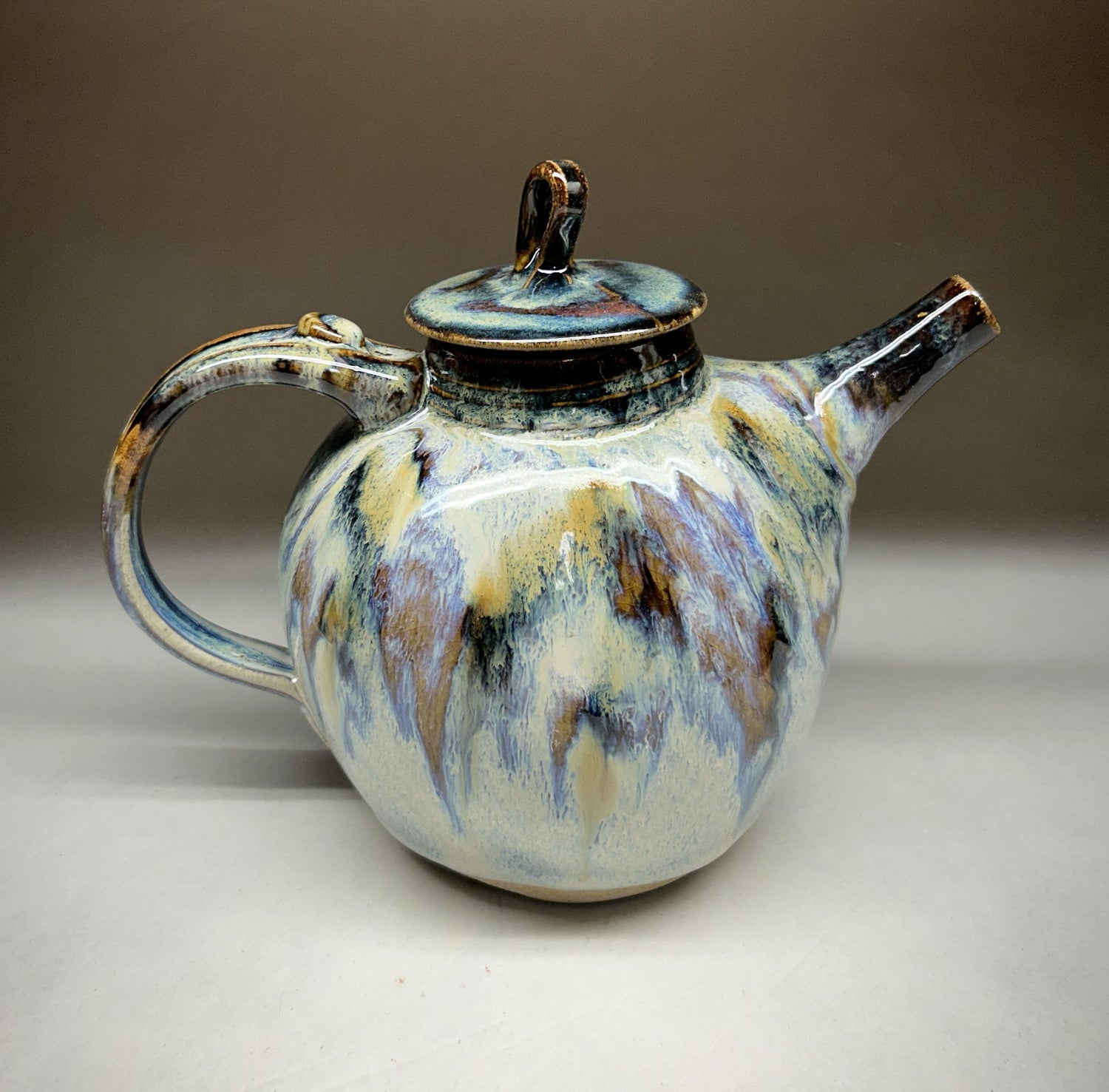 Teapot-glazed-stoneware-ceramic-multicolor