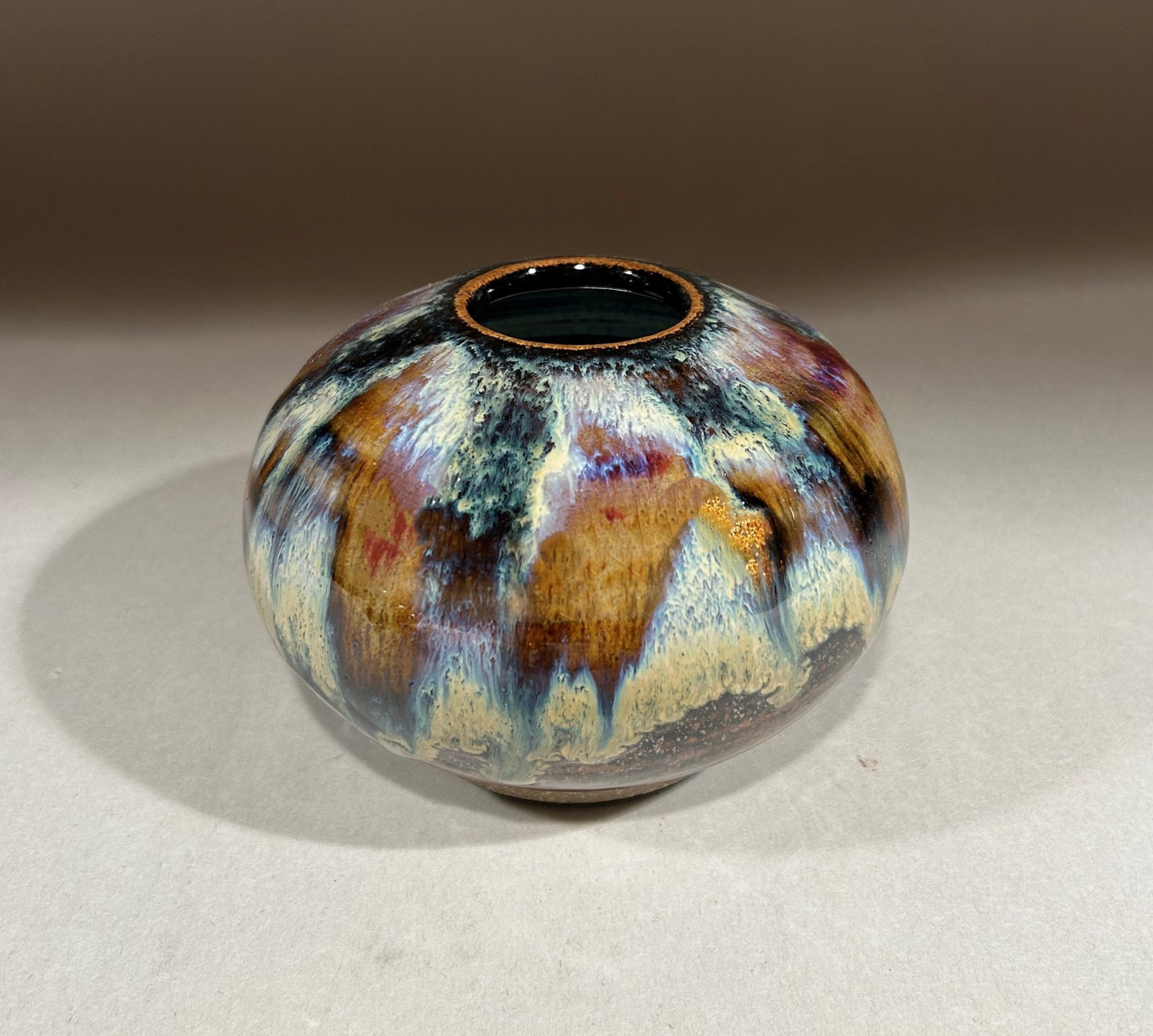Ikebana Vase with pin frog