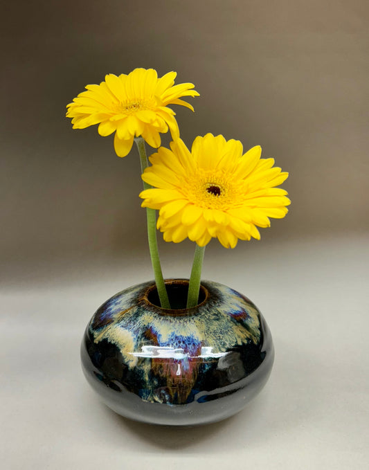 Ikebana vase - Pottery -Pin Frog - Home Decor