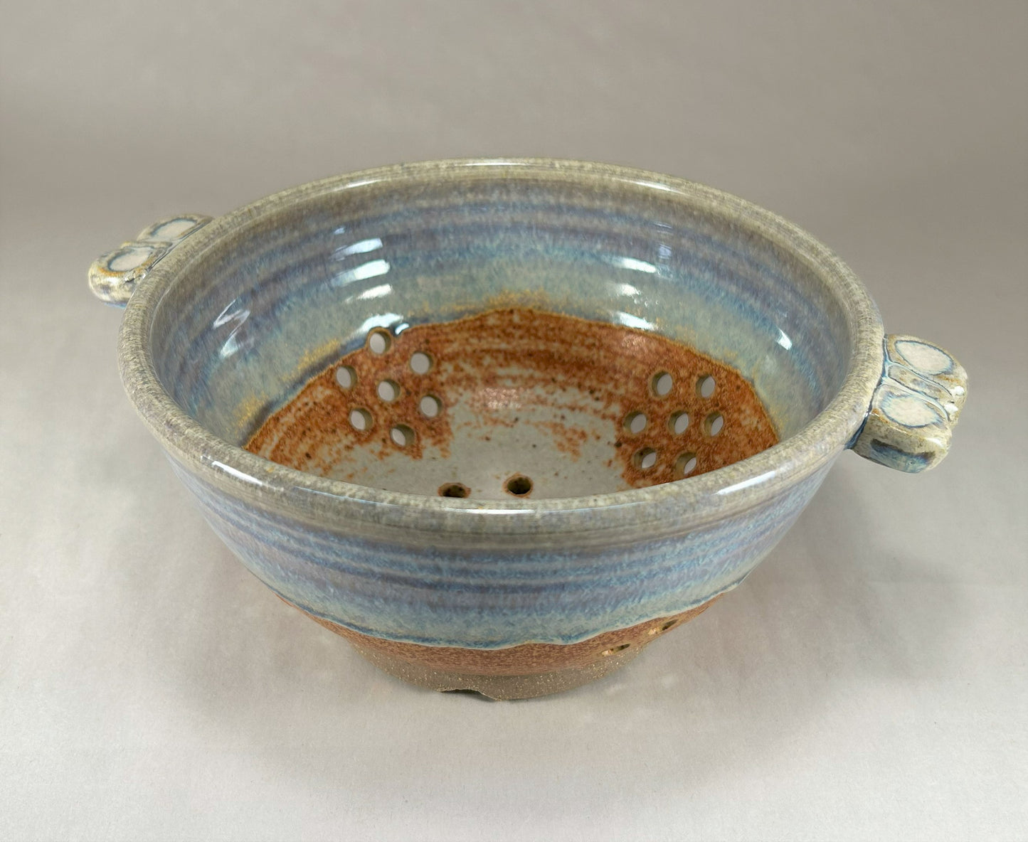 Pottery berry bowl