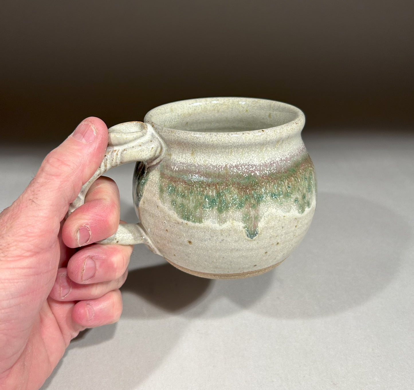 Round Pottery mug - Fits perfect in your hand.