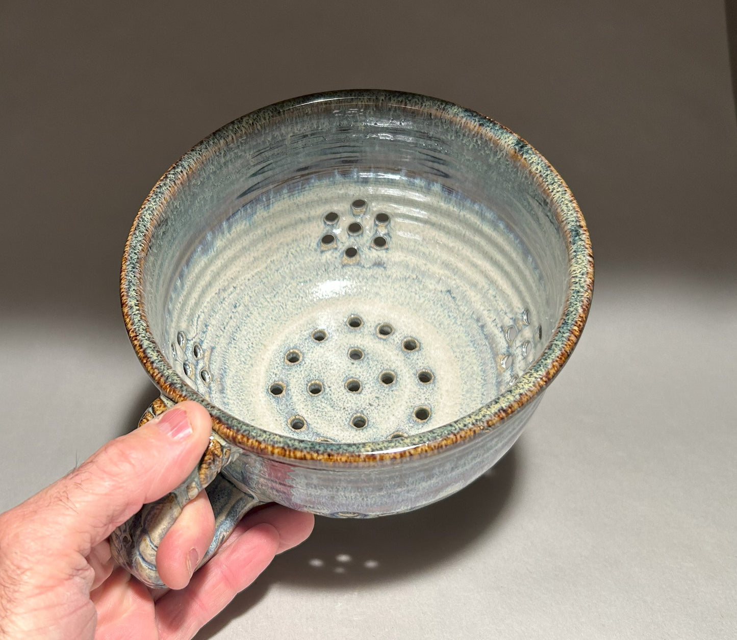 Handmade Pottery Berry Bowl: Rustic Charm for Your Kitchen