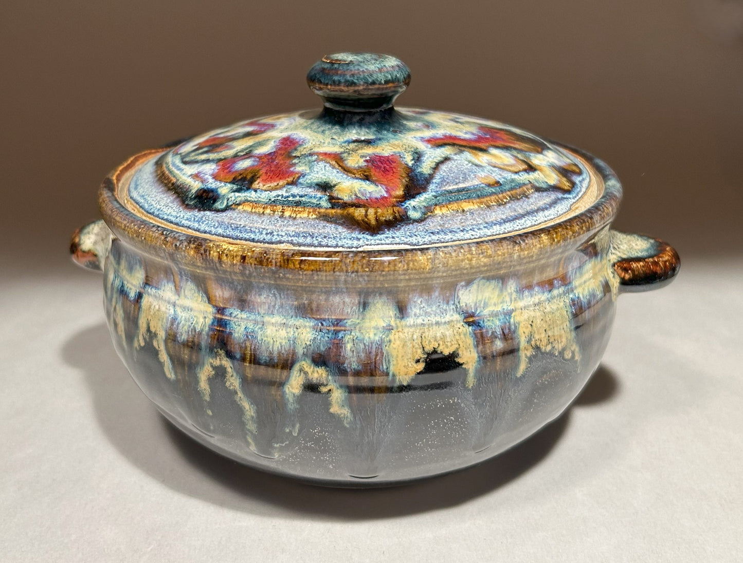 Handmade Pottery Casserole - Lidded - Beautiful glaze