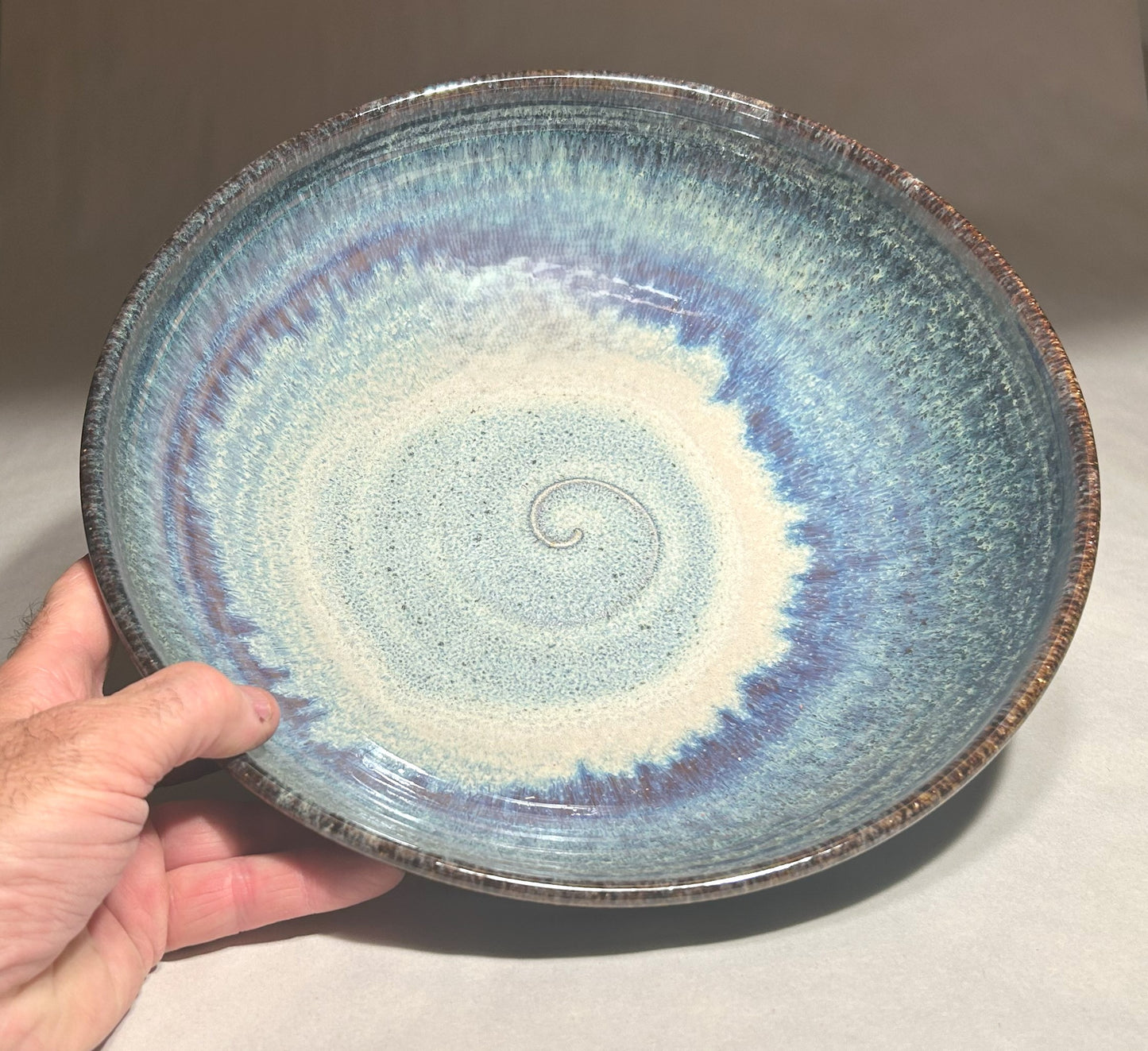 Handmade Pottery Serving Bowl – Elegant and Unique