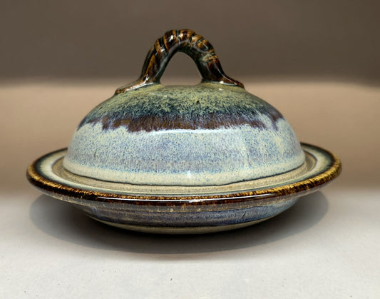 Handmade Pottery Butter Dish with Dome Lid – Elegant, Functional, Artisan Kitchenware